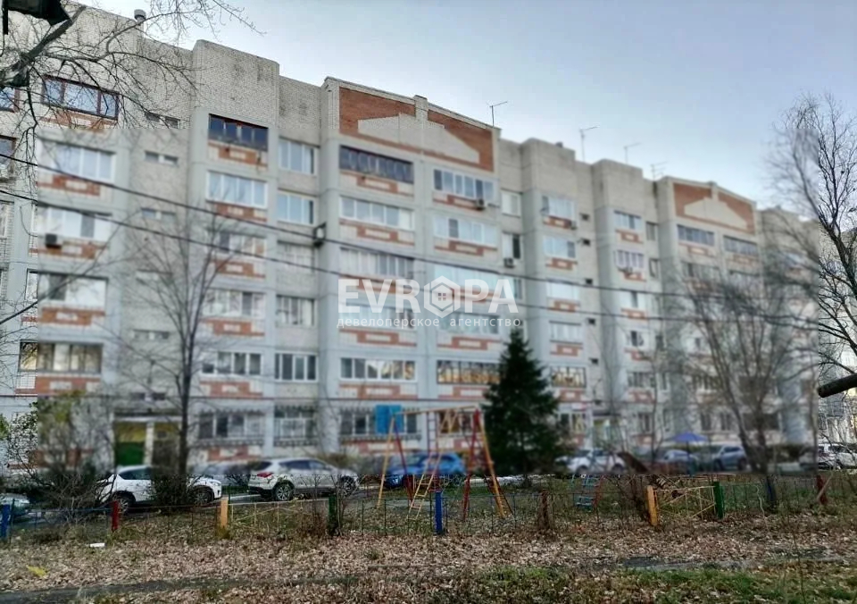 Продажа 4-комнатной квартиры, Ульяновск, Карла Маркса улица,  д.52
