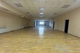 Офисный блок /ПСН 412 м² Парковка
