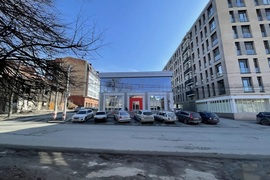 Торговая площадь / Офисы 740 м²
