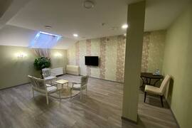 Офис / кабинет в аренду, 37-50 м², отель, центр, санузел, всё включено, Wi-Fi
