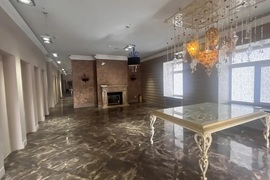 Помещение свободного назначения / офис снять в аренду, 150-524 м², центр, панорамные окна, 3 входа. Парковка!