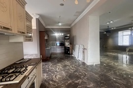 Помещение 225 м² на Радищева под шоурум или офис