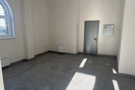 Офис / Торговое помещение 45 м² на пр-те Ливанова (1-я линия)
