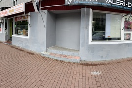 Торговое / офис 32,3 м² | 1 линия | центр города | панорамные окна | коммуналка включена
