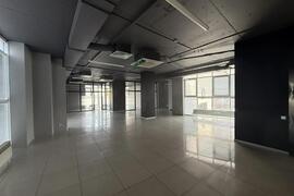 Офис 295 м² в центре, потолки 3,7 м