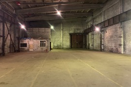 Склад / производство в аренду, 1350 м², 40 кВт, высота 8 м, кран-балки 3 и 5 т