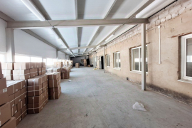 Производство / склад в аренду, 421 м², 100 кВт, отопление включено