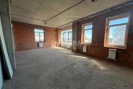 Торговое Офис Помещение 566 м²