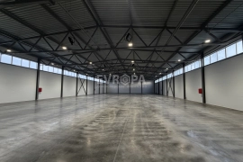 Теплый склад 1453 м² с офисом