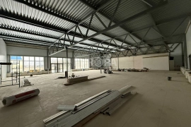 Помещение 470 м² на 1-й линии