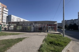 Торговая площадь / помещение свободного назначения в аренду, 50-215 м², 1 этаж, витрины, 50 кВт