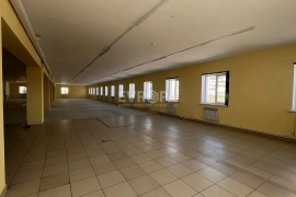 Фитнес / Офис / Общепит 536 м² в жилом массиве — 1 линия