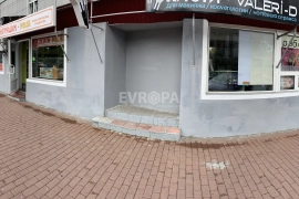 Торговое / офис 32,3 м² | 1 линия | центр города | панорамные окна | коммуналка включена