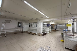Торговая площадь 190 м² + Склад 54 м² в аренду | 1 линия | 30 кВт | 2 входа
