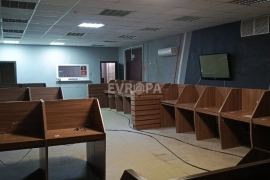 Торговая площадь / помещение свободного назначения, 280 м², 1 этаж, 2 входа