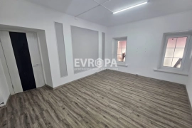 Офис / помещение свободного назначения в аренду, 100 м², ул. Гончарова, центр