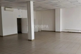 Торговая площадь в аренду, 136 м², первая линия, рядом Магнит и Гулливер, 15 кВт
