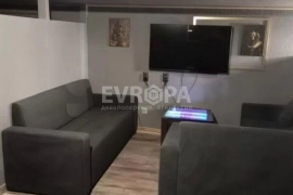 Помещение 40,5 м² с арендаторами