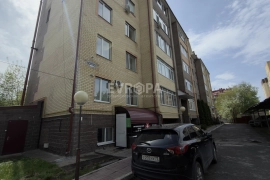 Помещение свободного назначения в аренду, 130 м², центр, цоколь с окнами, 20 кВт