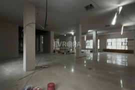 Торговая площадь / помещение свободного назначения в аренду, 400-800 м², 2 этаж, 4 м