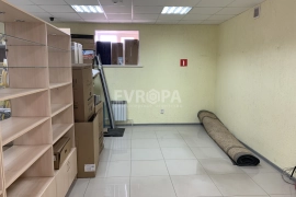 Торговая площадь / магазин в аренду, 125 м², 1 этаж, бизнес-центр, 15 кВт