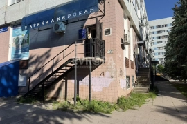 Коммерческая недвижимость купить, 35,4 м², 2 этажа, 2 входа, действующая парикмахерская