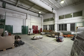 Склад / производство в аренду, 925 м², 100 кВт, 8 м потолки, ворота под фуру
