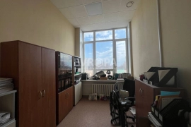 Офис 400 м²  коммуналка включена