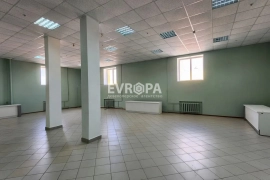 Помещение 330 м² под склад, офис или магазин