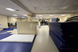 Помещение 225 м² под магазин или склад