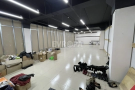 Помещение 130 м² под магазин, кофейню, офис
