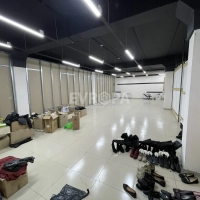 Помещение 130 м² под магазин, кофейню, офис

