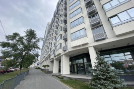Помещение 303 м² под магазин, клинику, офис