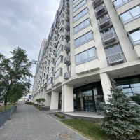 Помещение 303 м² под магазин, клинику, офис