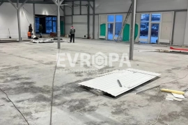 Помещение 100 м² под магазин, склад, шоурум