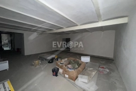Помещение 125 м² под магазин, склад или офис