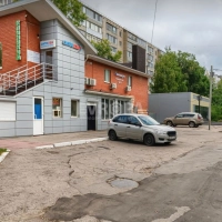 Помещение 400 м² под магазин, офис, склад