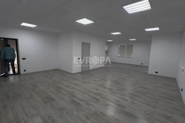 Помещение 56 м² под офис, магазин, услуги