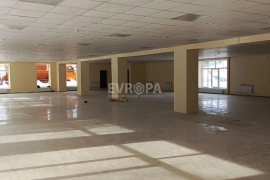 Помещение 460 м² под магазин, офис, склад