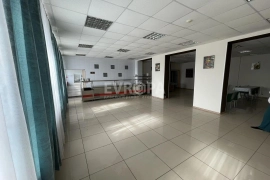 Помещение 395 м² под кафе, производство, магазин