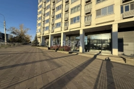 Помещение 303 м² под магазин, 1 этаж